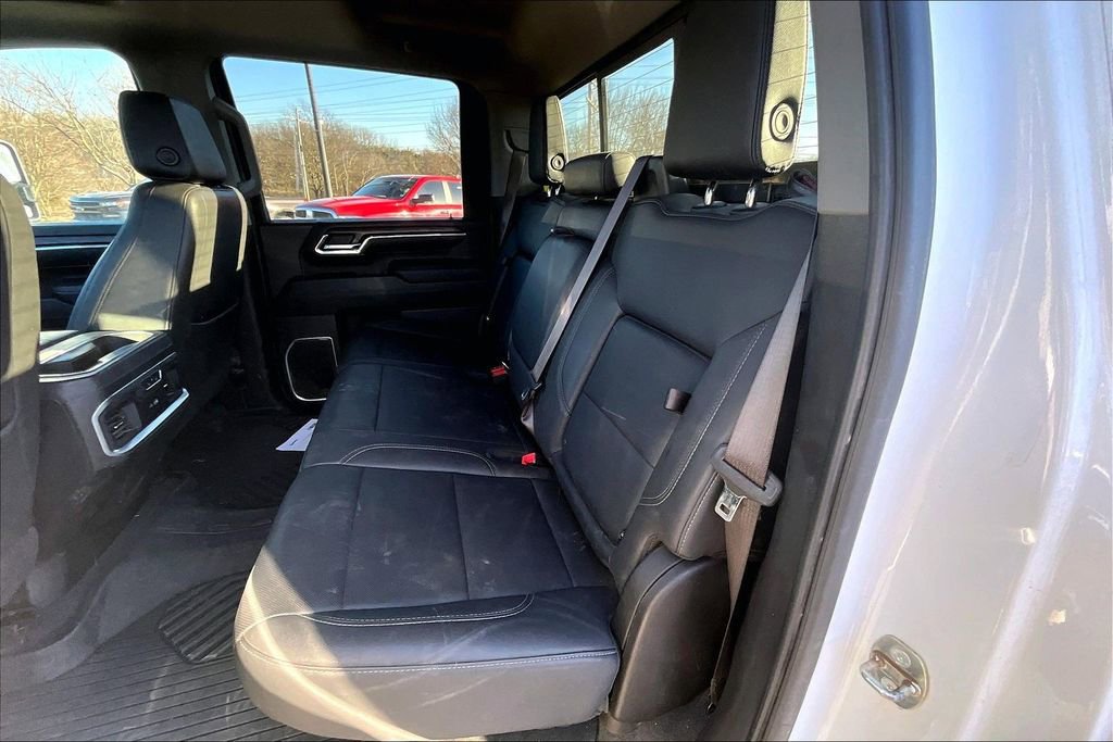 Used 2024 GMC Sierra 3500 SLT w/ SLT Premium Package image 22