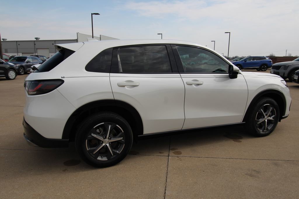 Used 2023 Honda HR-V EX-L image 5