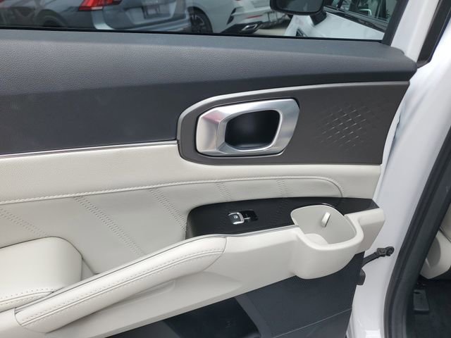 Certified 2023 Kia Sorento SX image 10