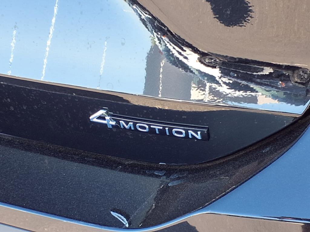 New 2025 Volkswagen Tiguan SE image 7