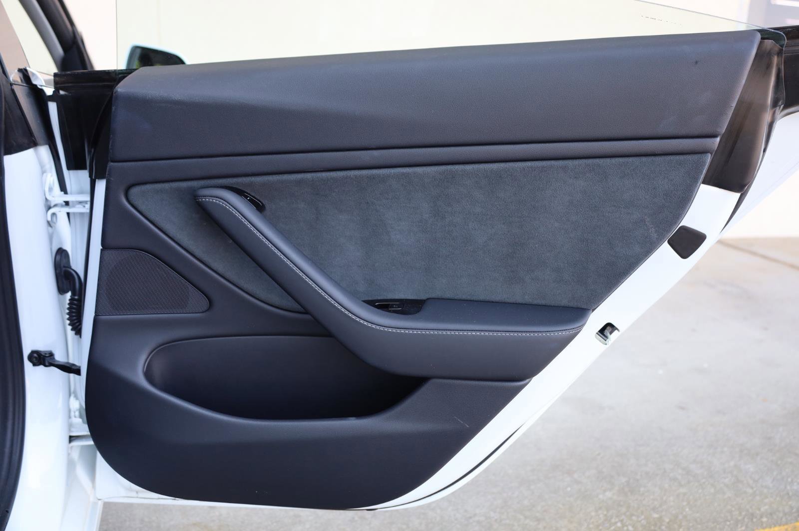 Used 2018 Tesla Model 3 Mid Range RWD image 22