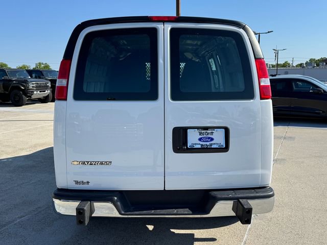 Used 2024 Chevrolet Express 2500 w/ Driver Convenience Package RWD image 7