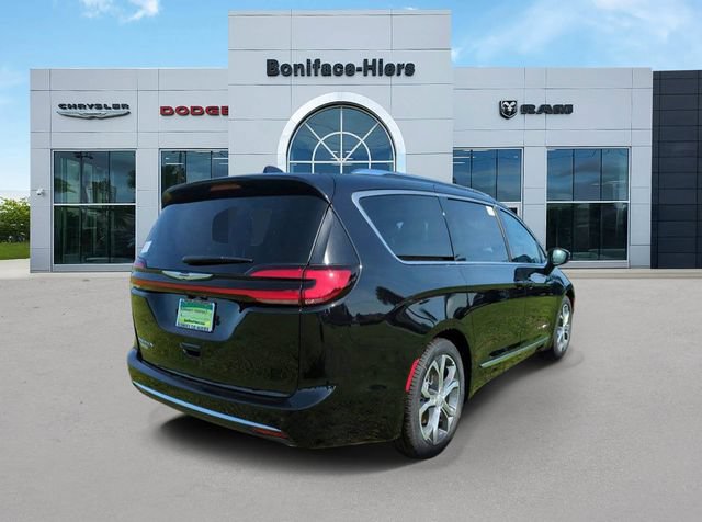 New 2026 Chrysler Pacifica Pinnacle w/ Trailer Tow Group FWD image 4