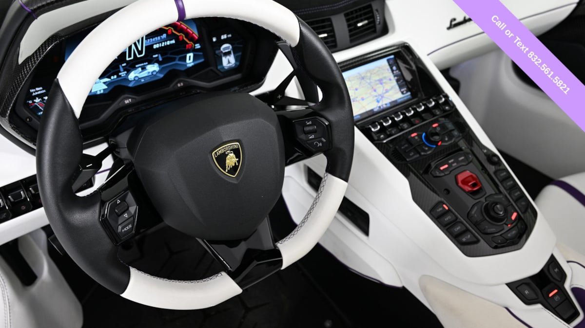 Used 2021 Lamborghini Aventador SVJ AWD/4WD image 34