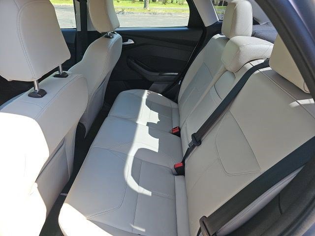 Used 2015 Ford Focus Titanium FWD image 18
