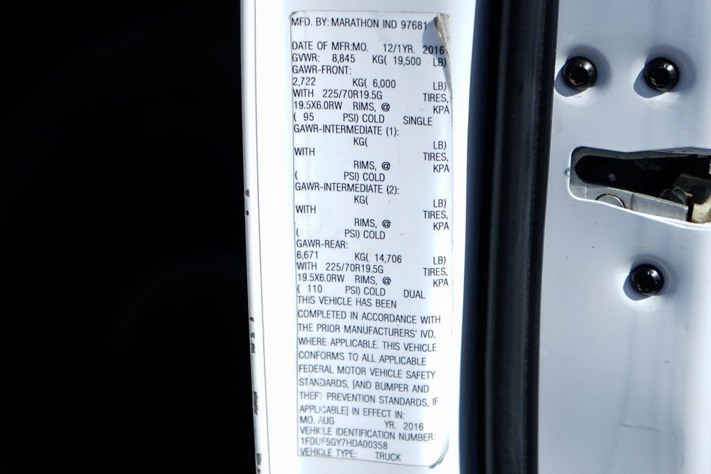 Used 2017 Ford F550 2WD Regular Cab Super Duty image 47