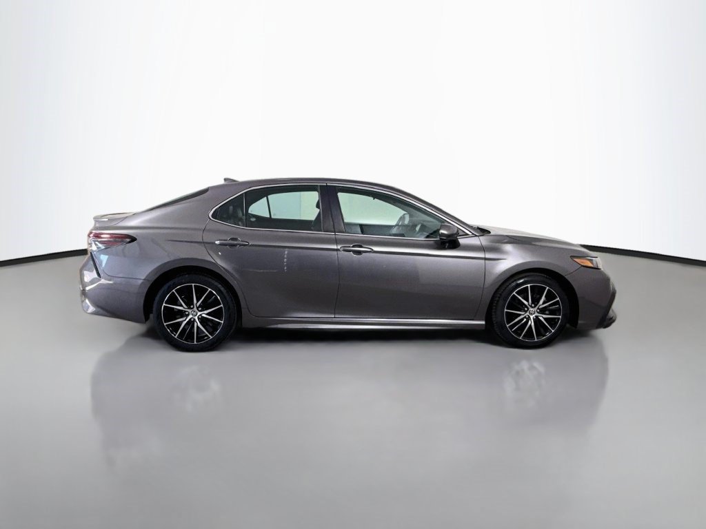 Used 2021 Toyota Camry SE FWD image 11