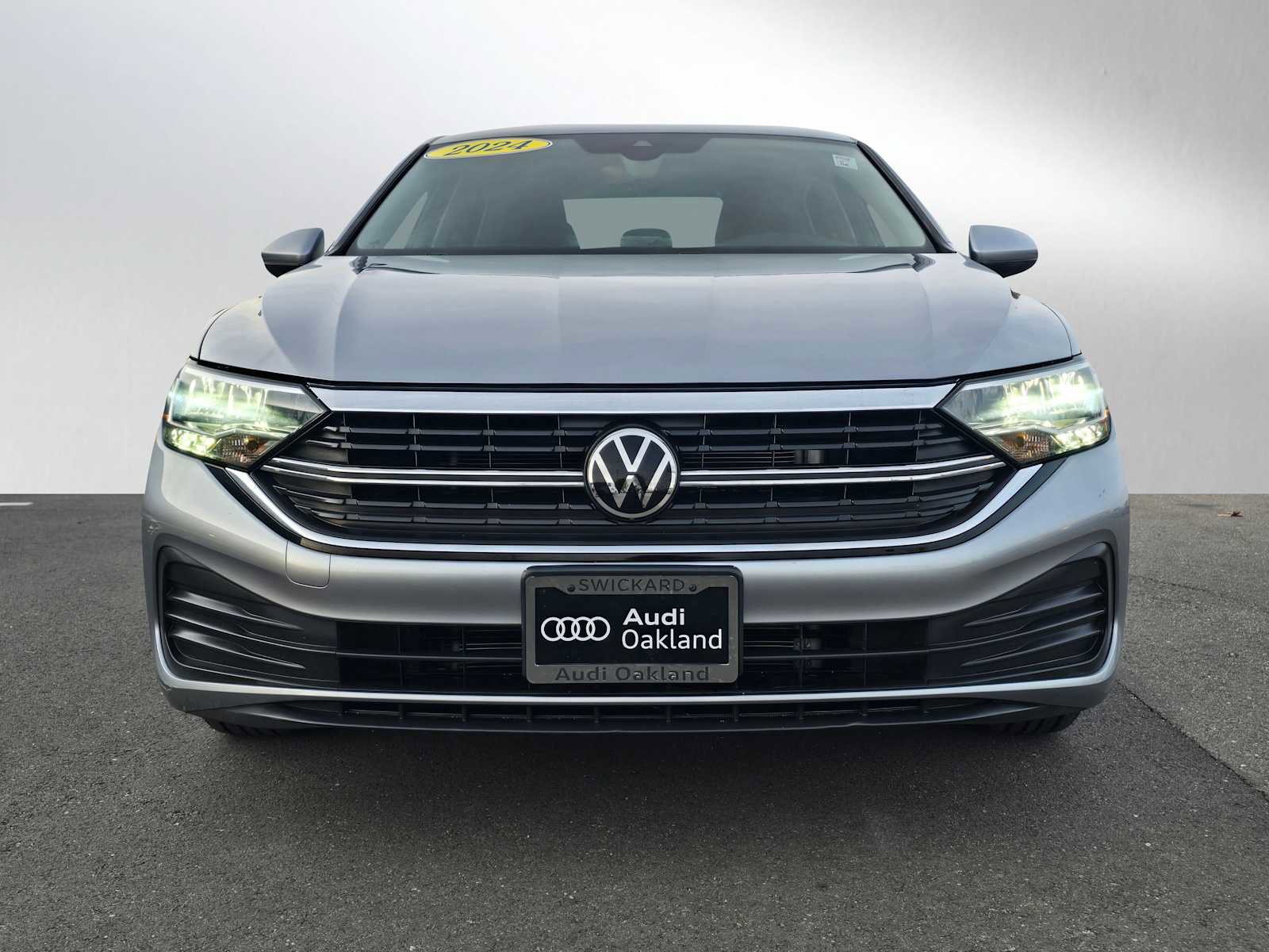 Used 2024 Volkswagen Jetta S image 8