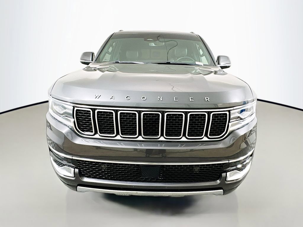 Used 2022 Jeep Wagoneer Series III AWD/4WD image 2