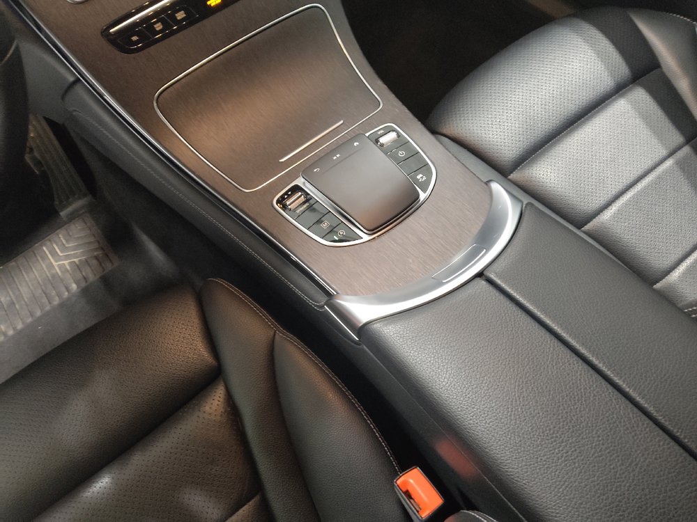 Used 2020 Mercedes-Benz GLC 300 4MATIC w/ Multimedia Package image 26