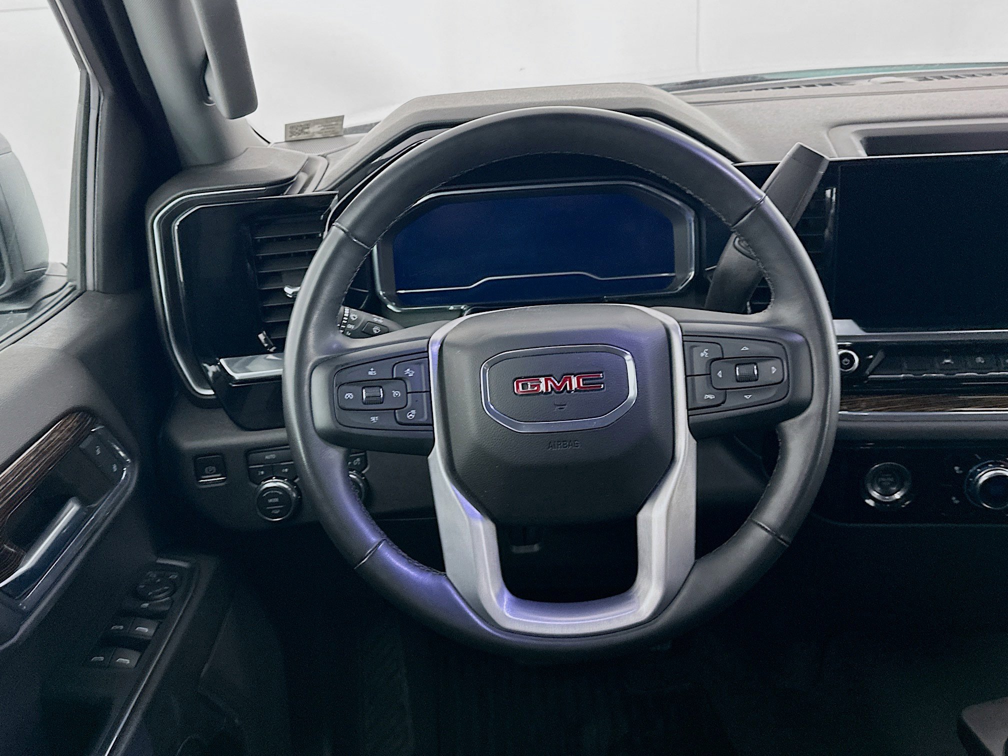 Used 2023 GMC Sierra 1500 Elevation image 17