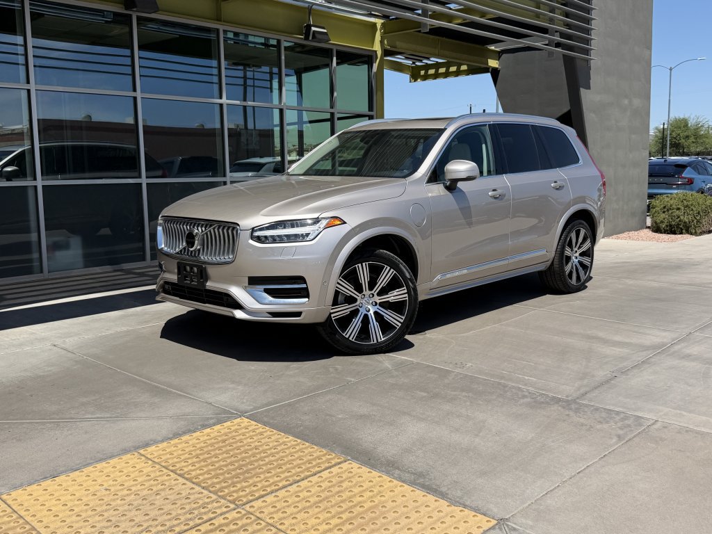 Used 2023 Volvo XC90 T8 Plus w/ Protection Package Premier AWD/4WD image 1