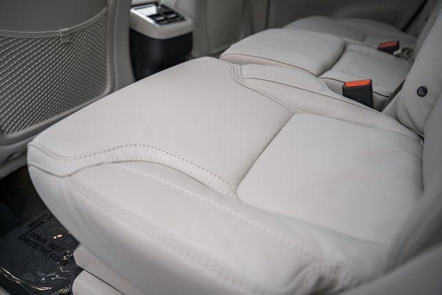 New 2026 Volvo XC90 B6 Ultra w/ Lounge Package image 32