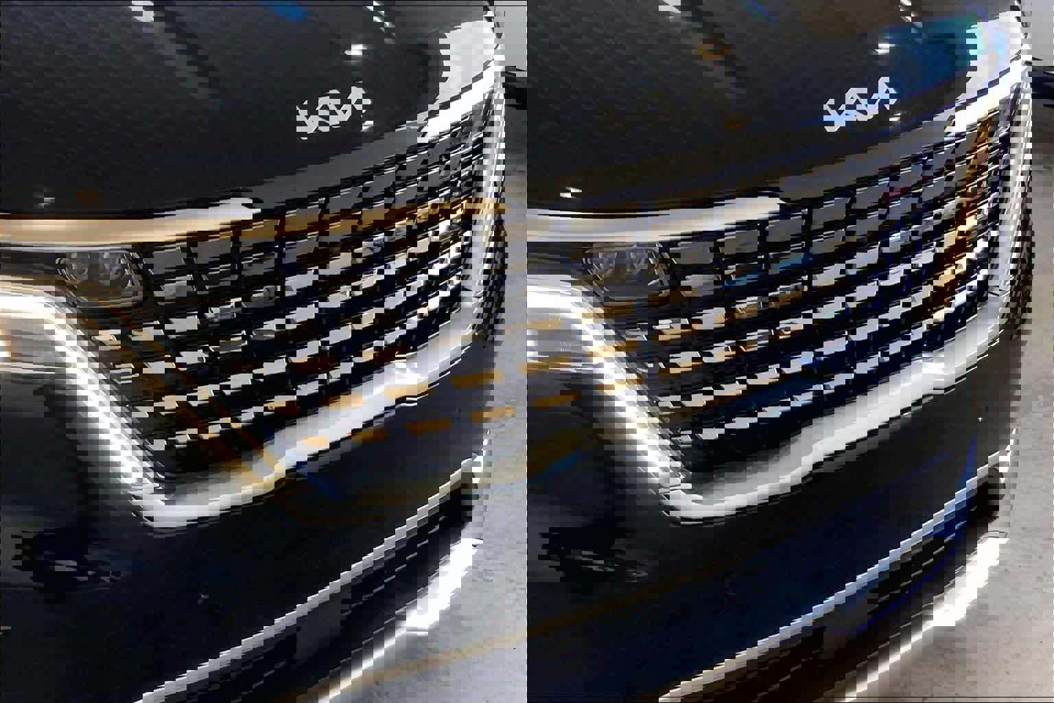 Used 2022 Kia Carnival SX Prestige image 29