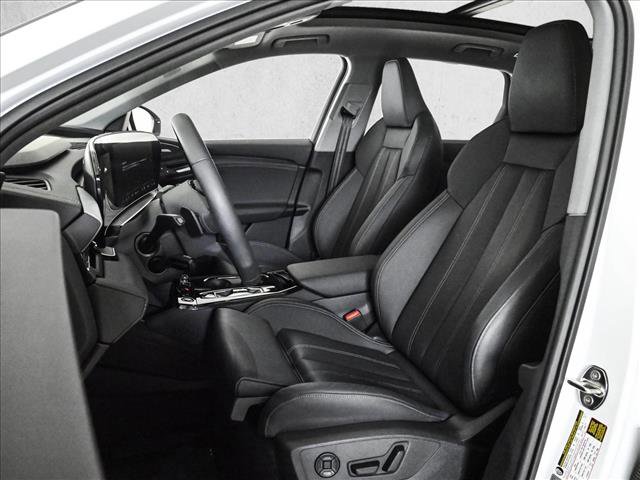 Certified 2025 Audi Q6 e-tron Premium Plus w/ Premium Plus AWD/4WD image 17