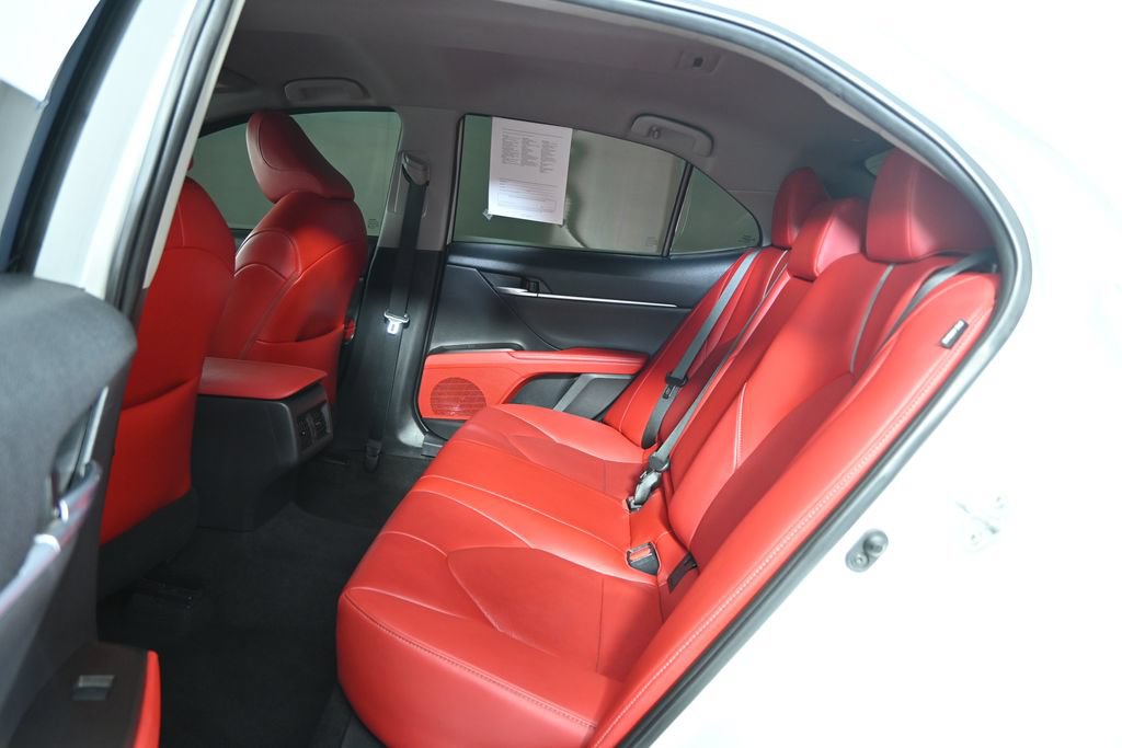 Used 2022 Toyota Camry XSE FWD image 17