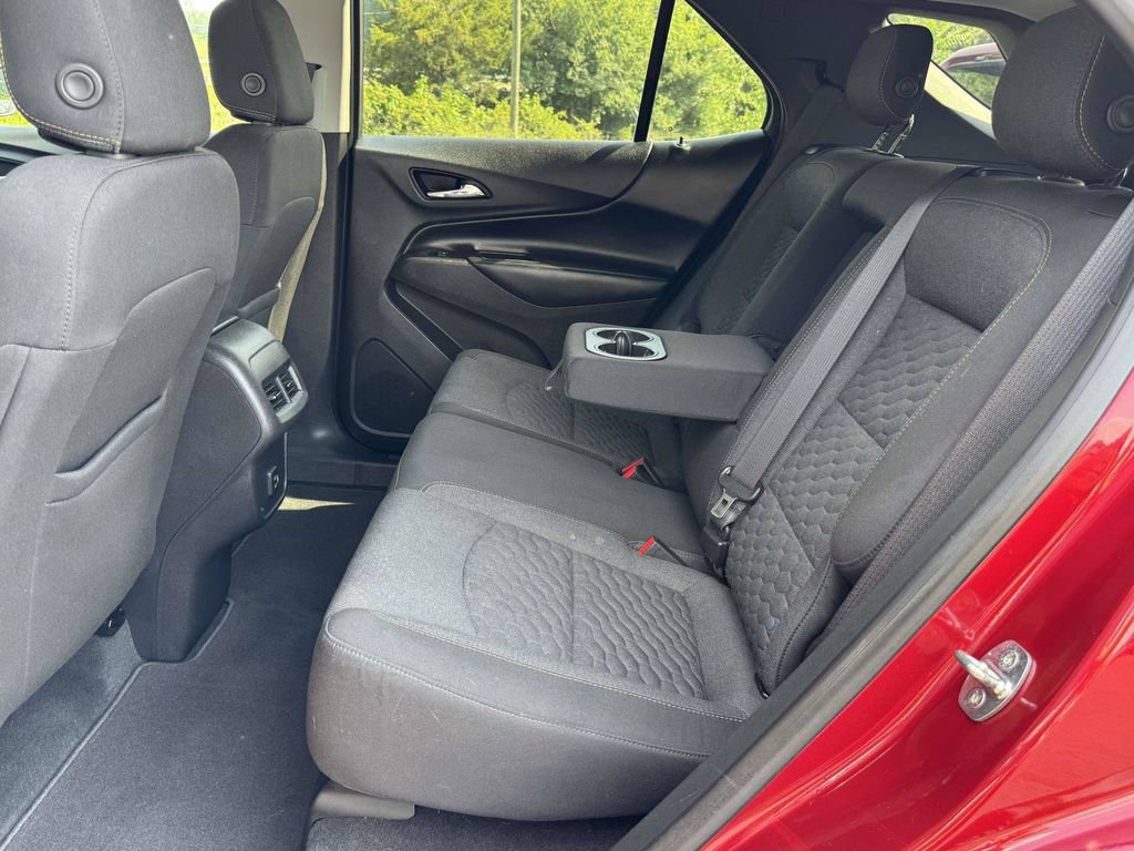 Used 2020 Chevrolet Equinox LT w/ Driver Convenience Package FWD image 19