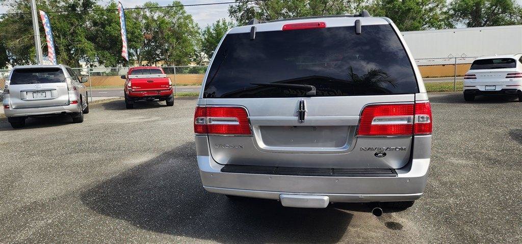 Used 2010 Lincoln Navigator L 4WD image 16