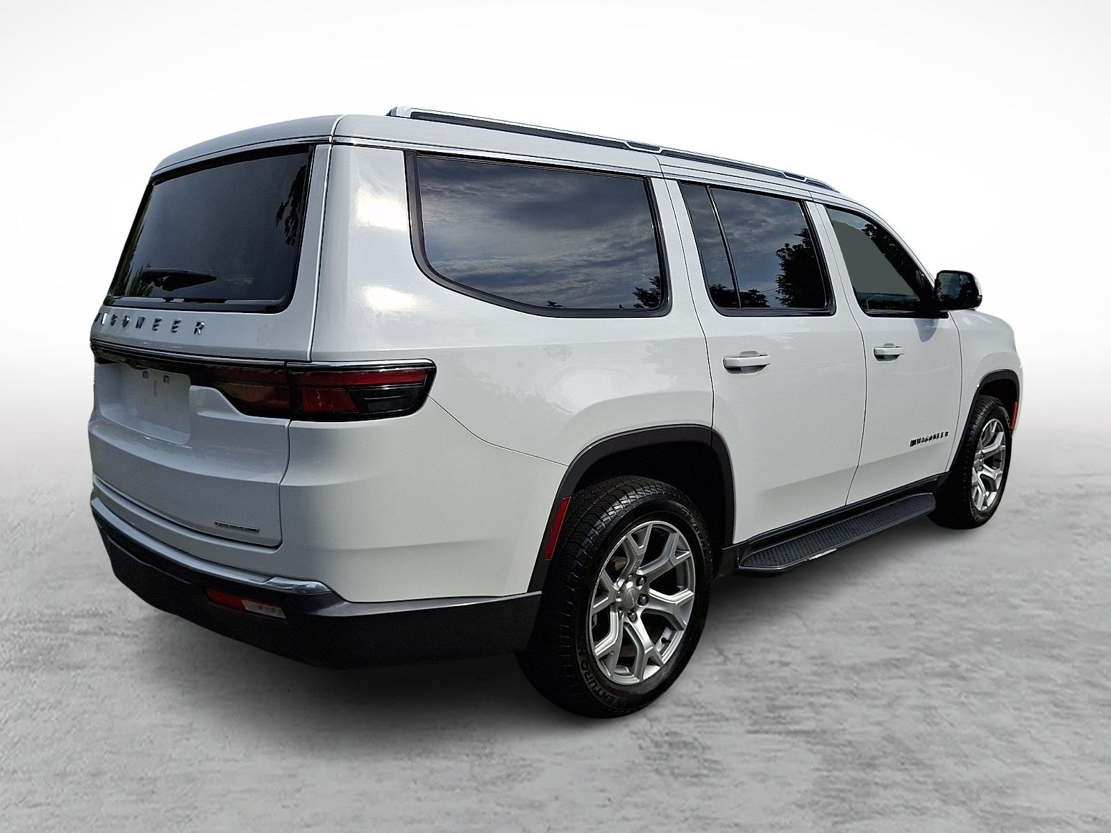 Used 2022 Jeep Wagoneer Series II AWD/4WD image 6