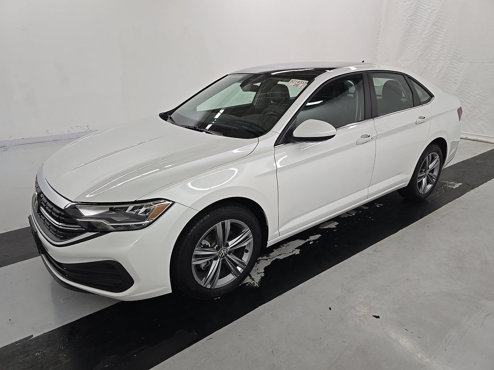 Used 2024 Volkswagen Jetta SE w/ Panoramic Sunroof Package FWD image 43