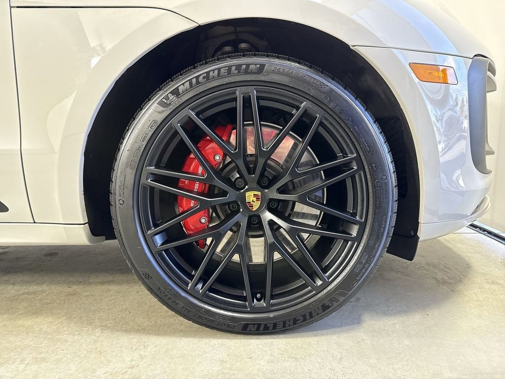Certified 2025 Porsche Macan GTS AWD/4WD image 15