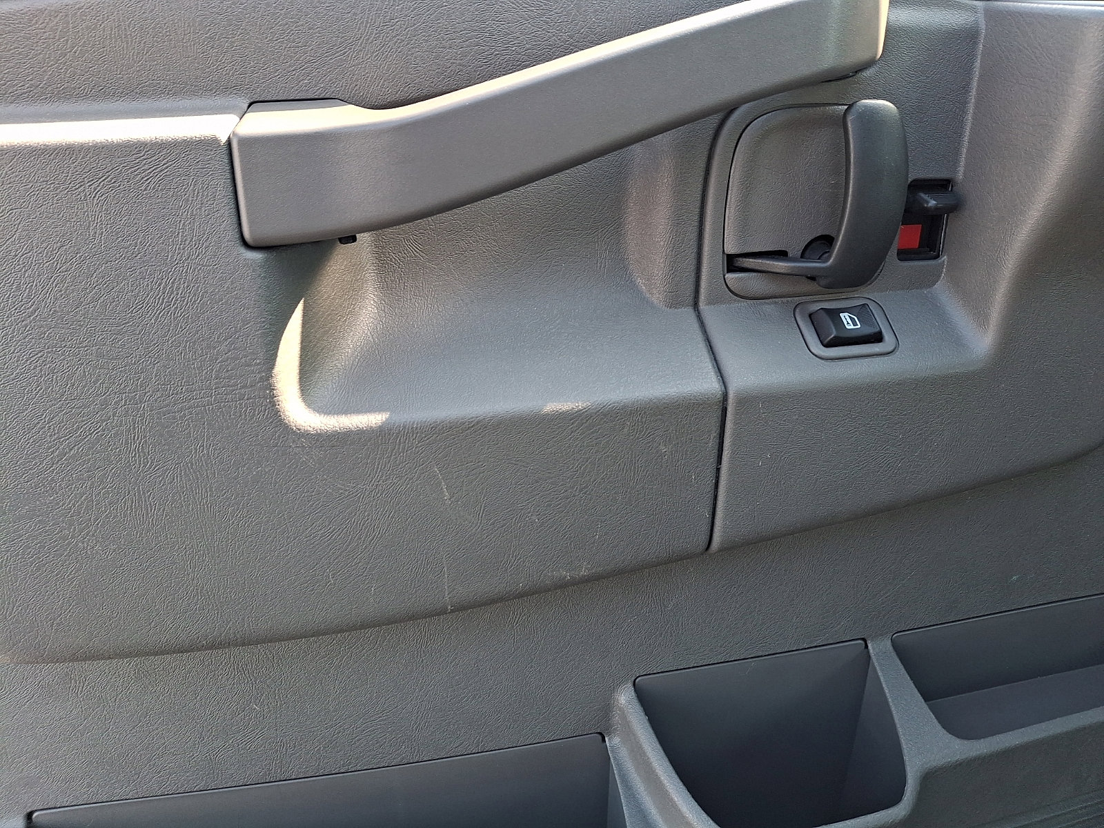 Used 2023 Chevrolet Express 3500 LT w/ LT Preferred Equipment Group image 12