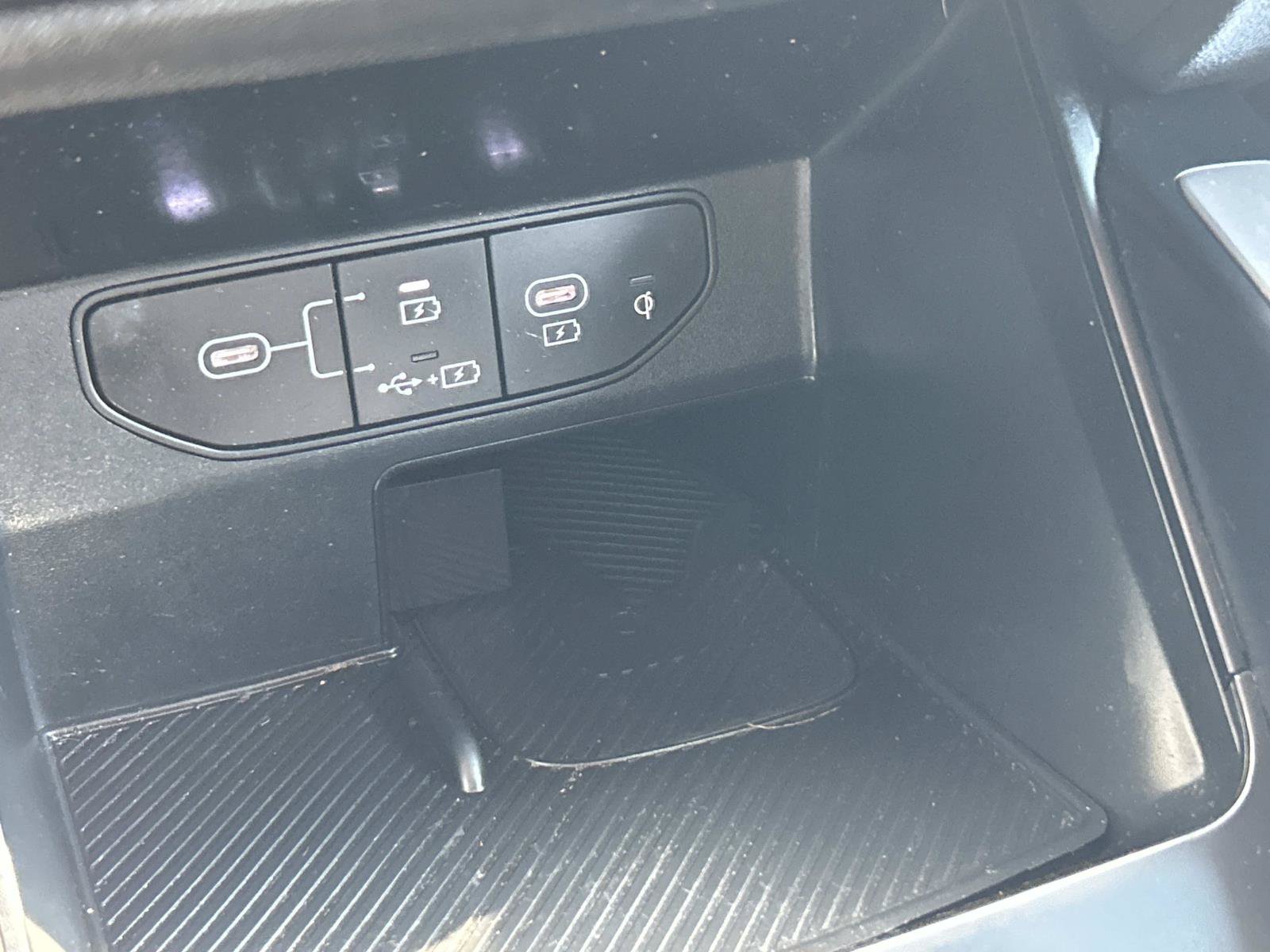 Used 2025 Kia Sorento S FWD image 35