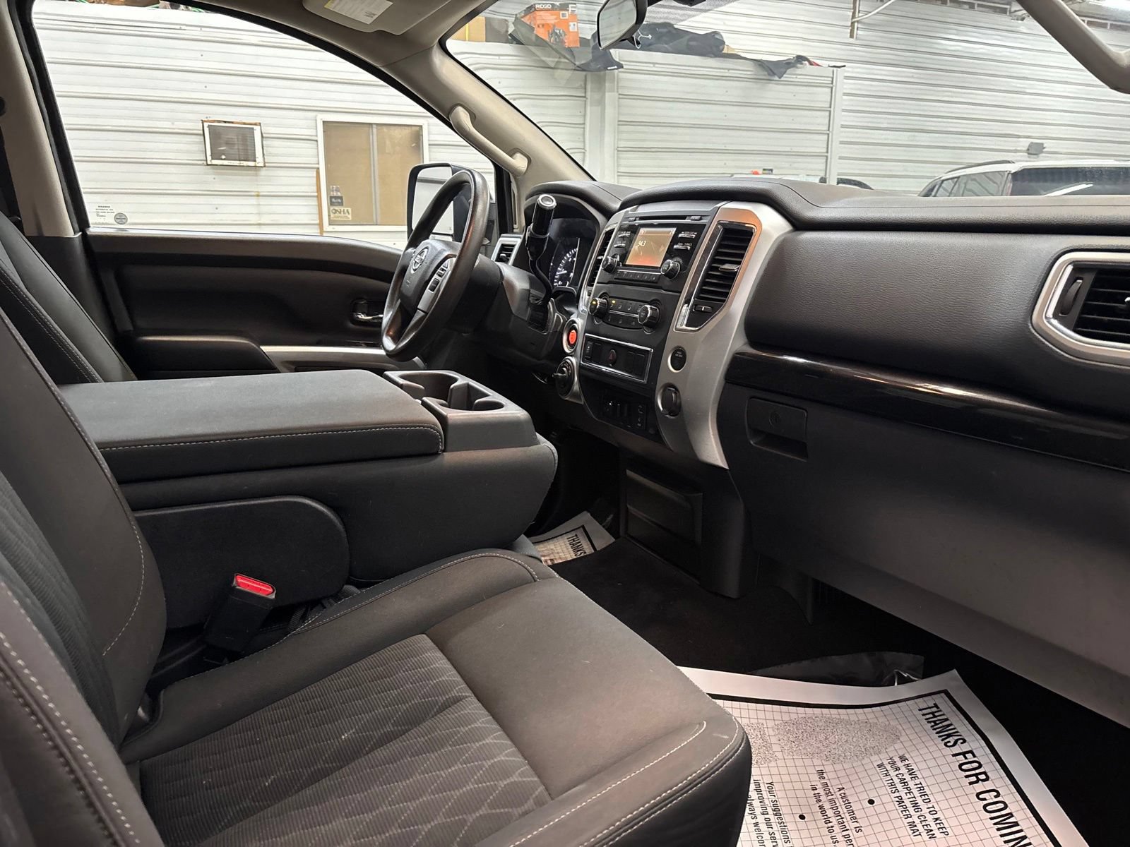 Used 2017 Nissan Titan SV AWD/4WD image 23
