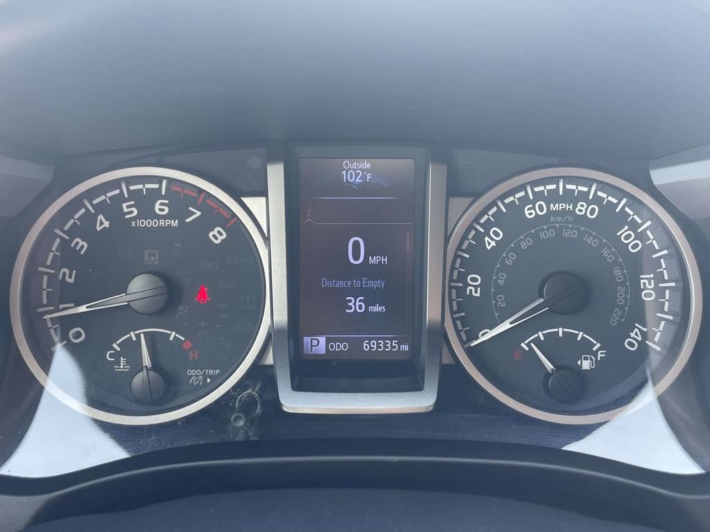 Used 2020 Toyota Tacoma Limited AWD/4WD image 21