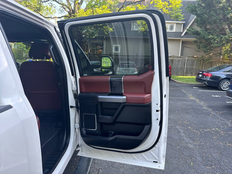 Used 2019 Ford F250 Platinum w/ Platinum Ultimate Package AWD/4WD image 16