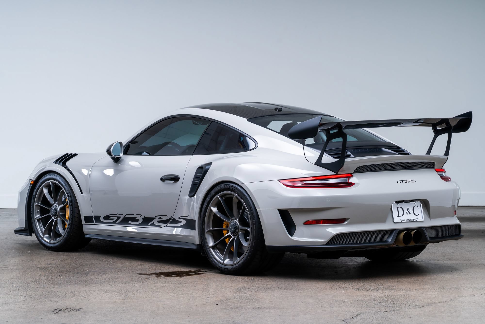 Used 2019 Porsche 911 GT3 RS RWD image 5