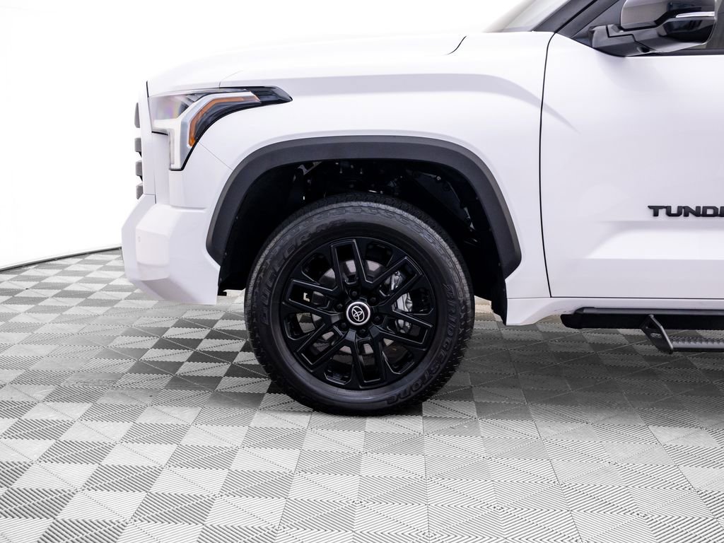 Used 2024 Toyota Tundra Limited AWD/4WD image 35