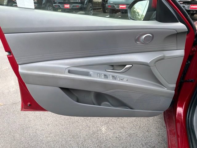 Used 2024 Hyundai Elantra SEL FWD image 18