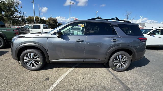 New 2026 Nissan Pathfinder SL image 7