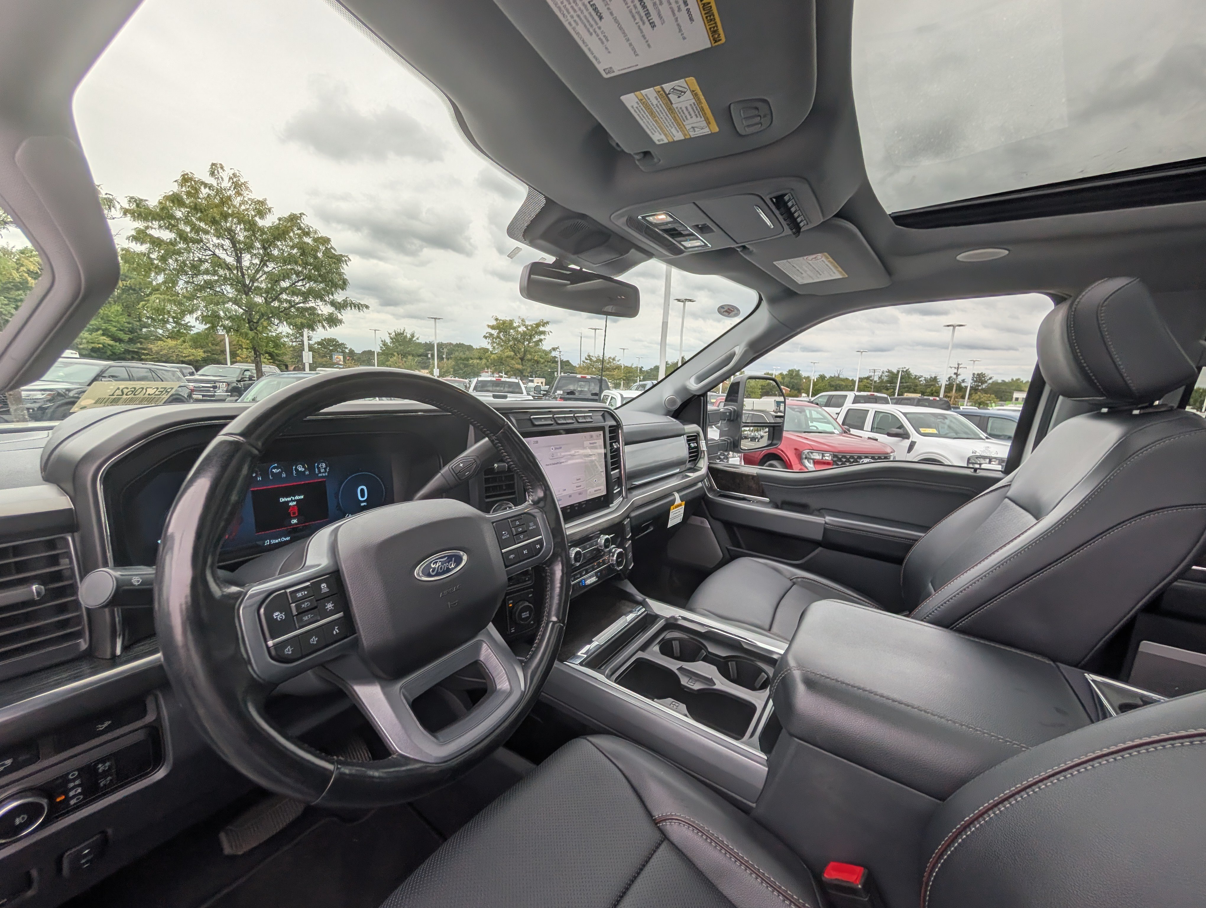 Certified 2024 Ford F250 Lariat w/ Lariat Ultimate Package AWD/4WD image 17