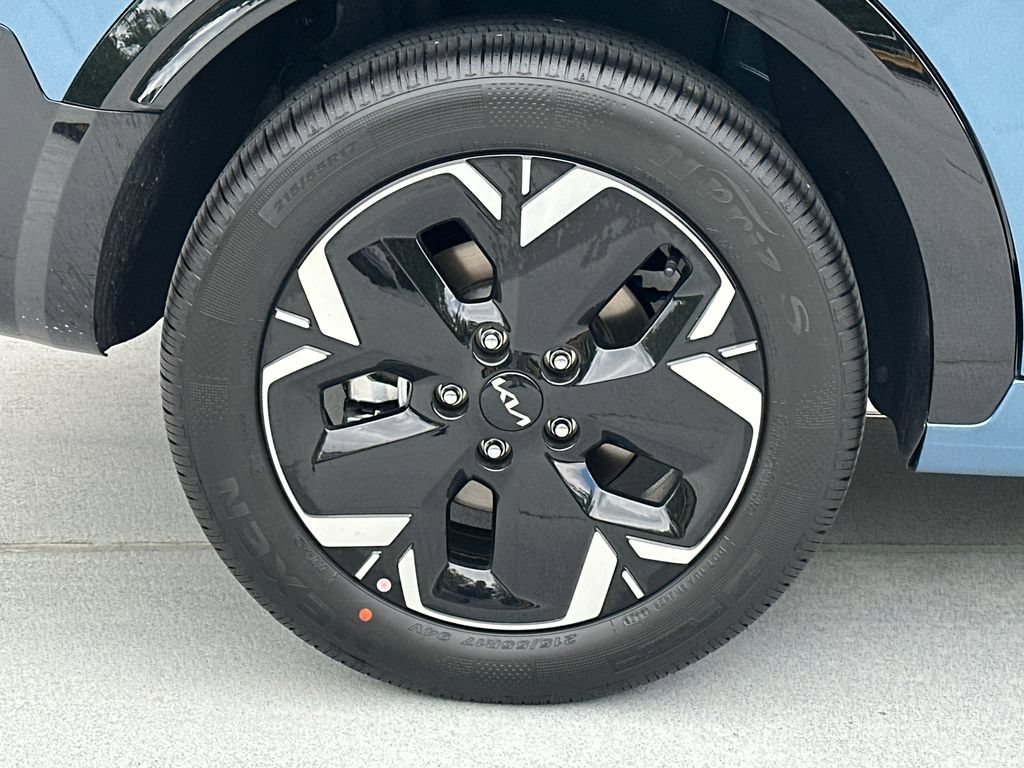 New 2026 Kia Niro Wind FWD image 8