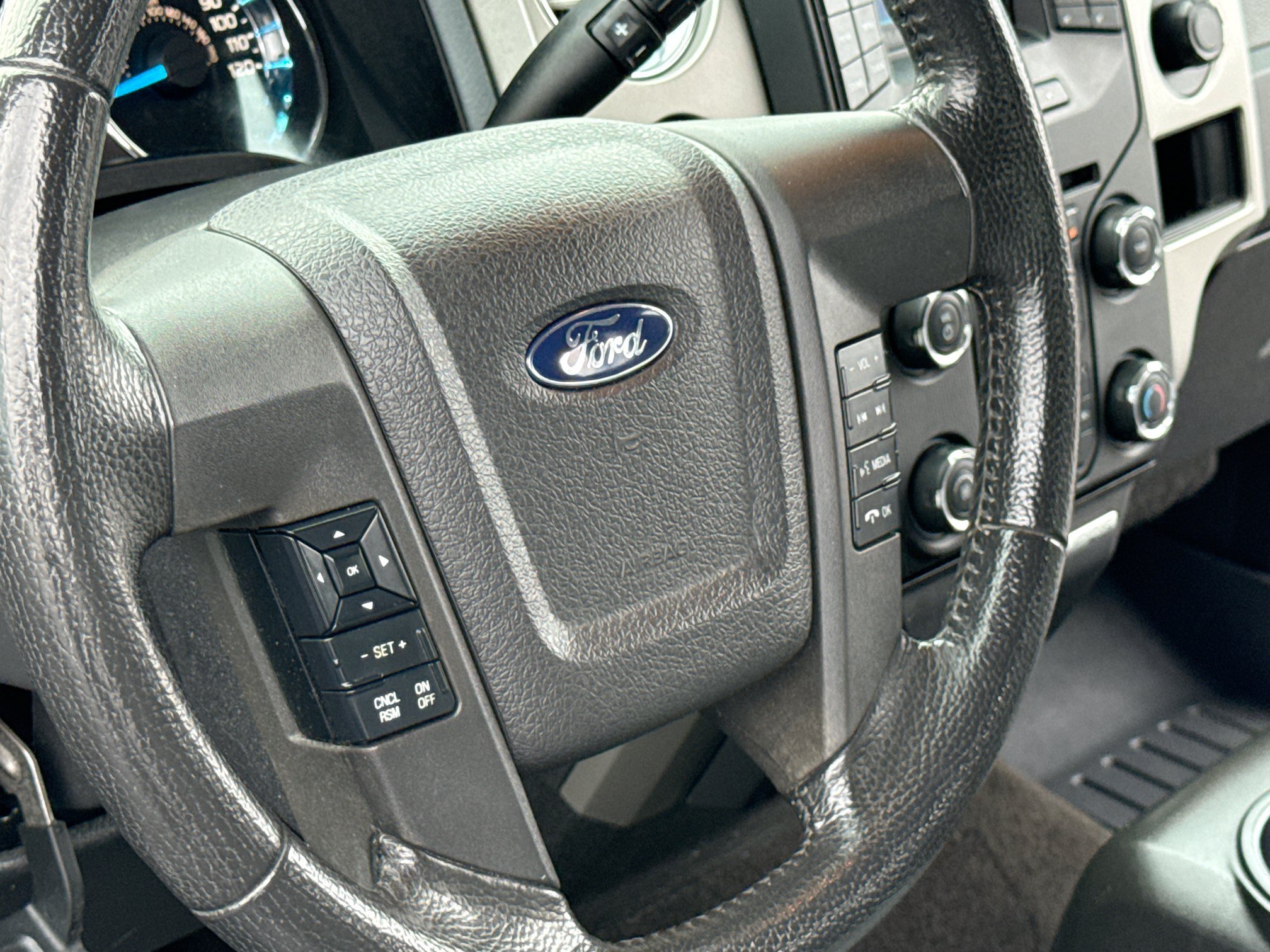 Used 2013 Ford F150 XLT w/ Luxury Equipment Group AWD/4WD image 12