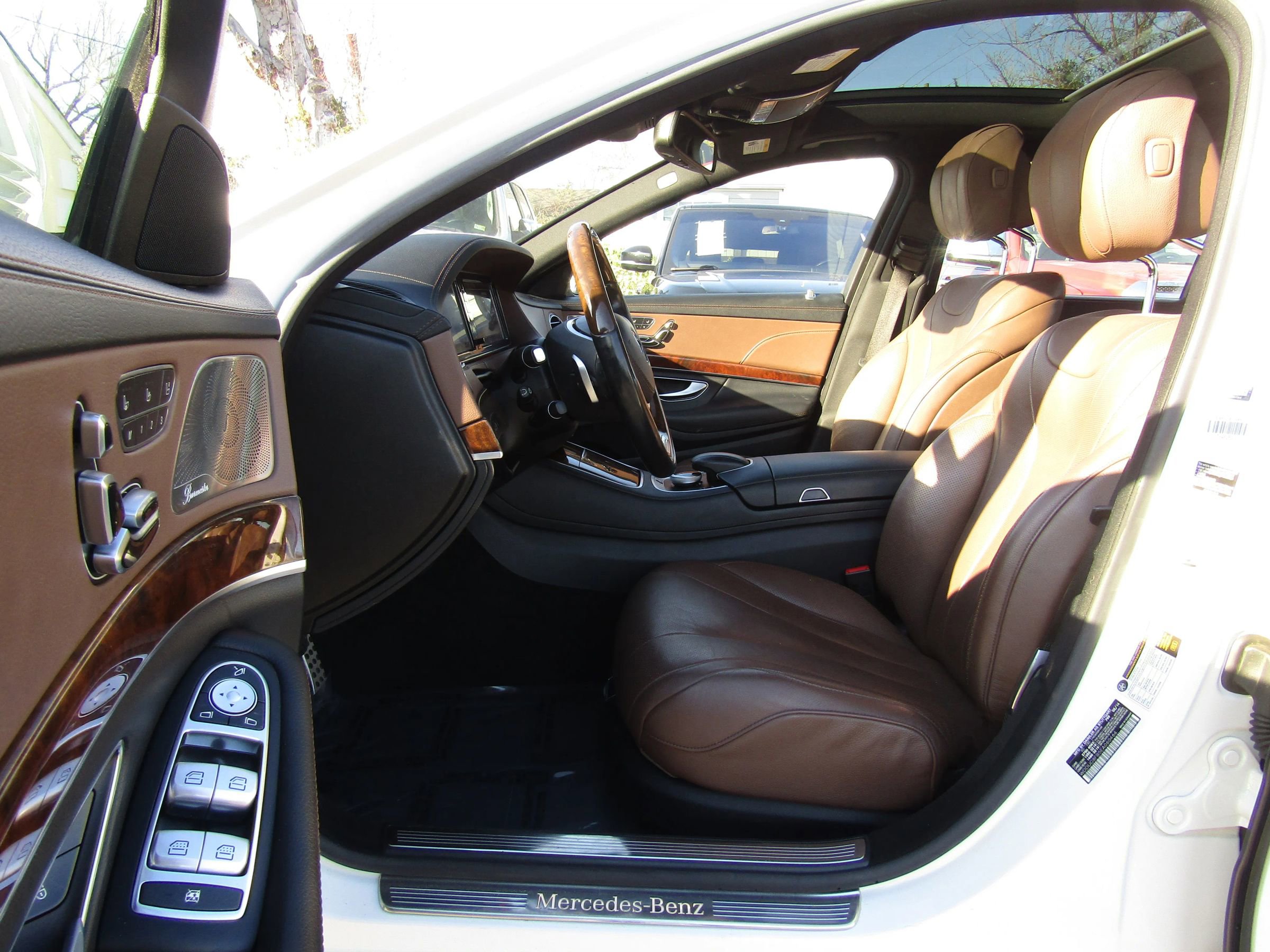 Used 2014 Mercedes-Benz S 550 Sedan w/ Sport Package w/ Sport Package image 13
