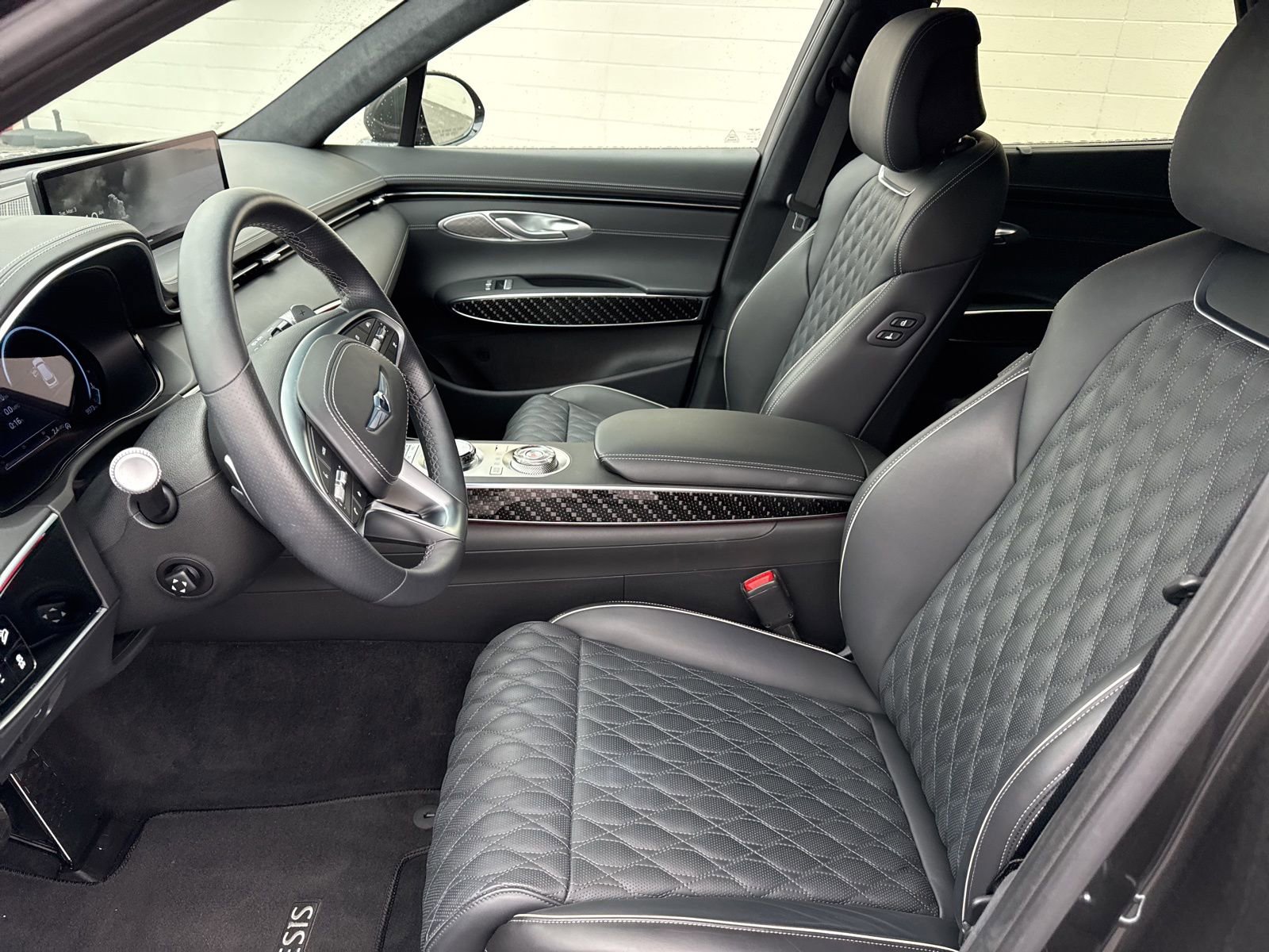 Used 2025 Genesis GV70 3.5T Sport w/ Sport Prestige Package image 23