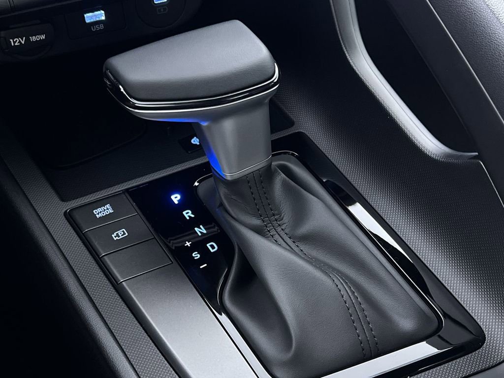 Used 2025 Hyundai Elantra Sport image 22