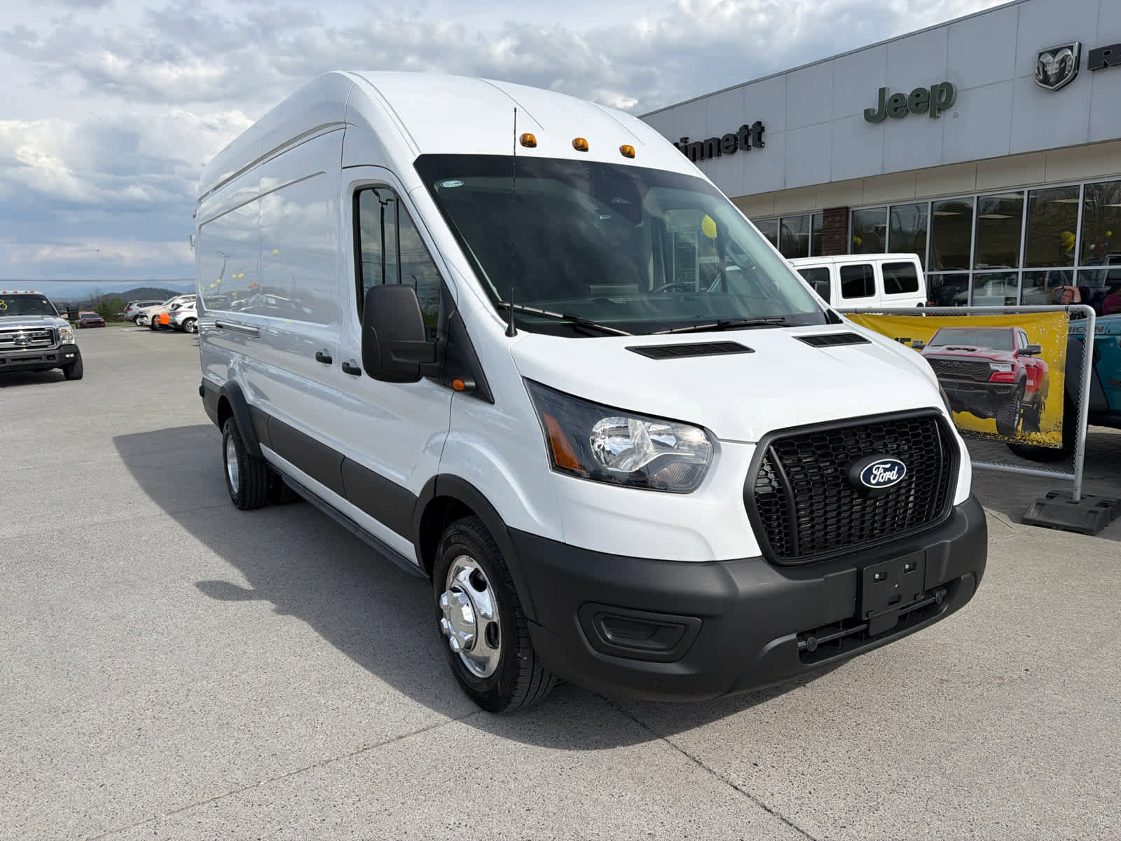 Used 2026 Ford Transit 350 148 High Roof Extended DRW image 4