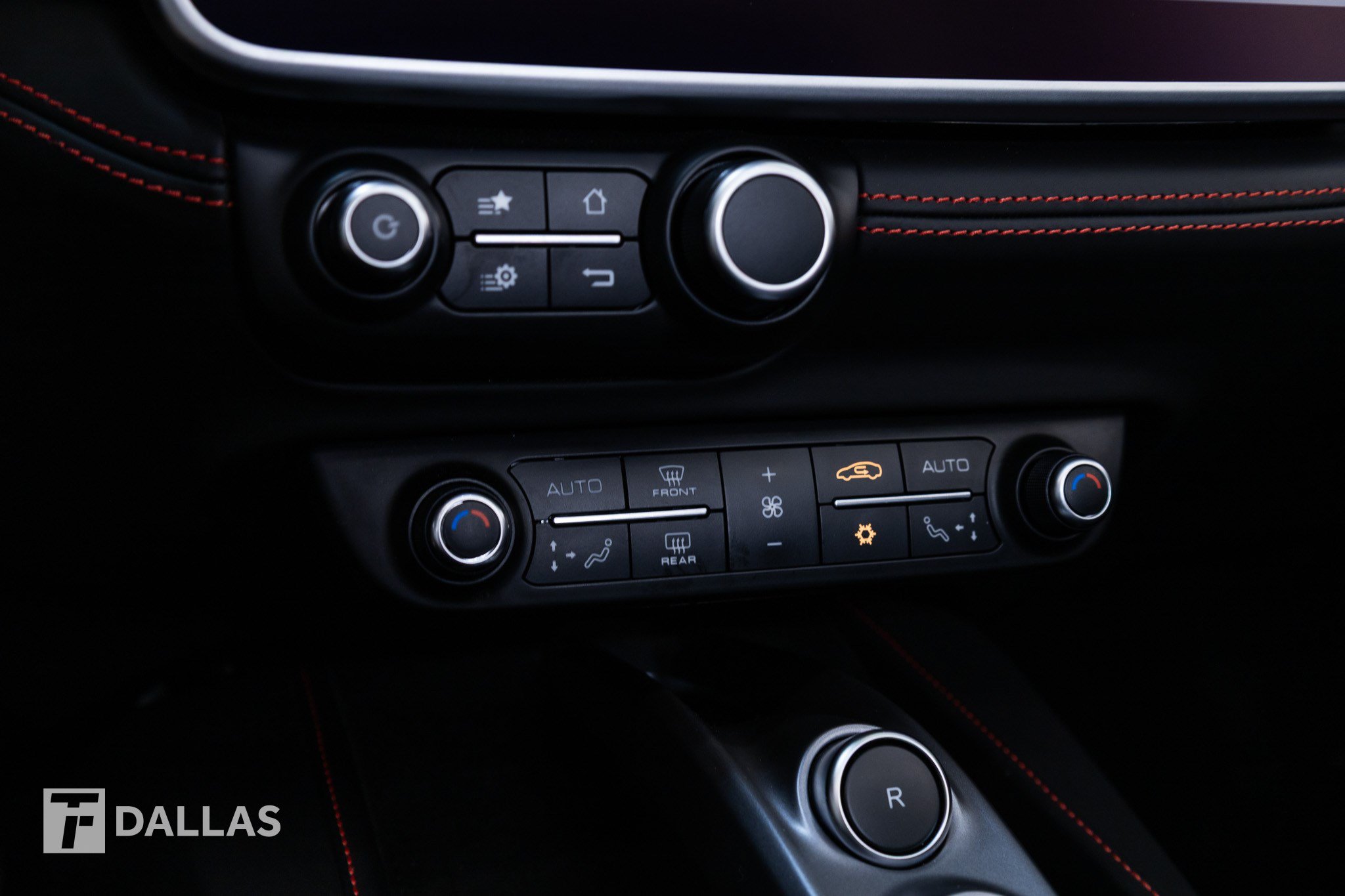 Used 2020 Ferrari Portofino RWD image 27