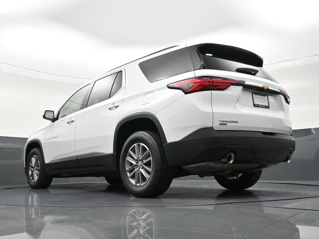 Used 2024 Chevrolet Traverse LT image 26