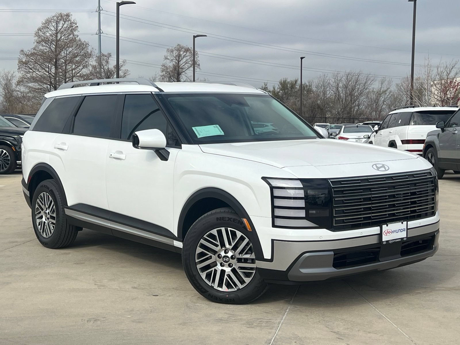 New 2026 Hyundai Palisade SEL FWD image 1