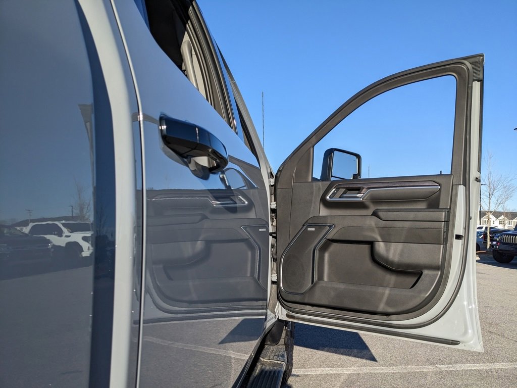 Used 2024 Chevrolet Silverado 2500 LTZ w/ LTZ Plus Package image 64