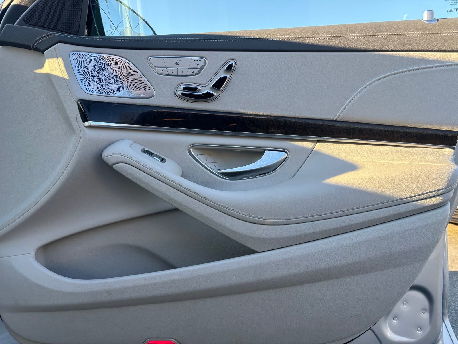 Used 2016 Mercedes-Benz S 550 Sedan image 32