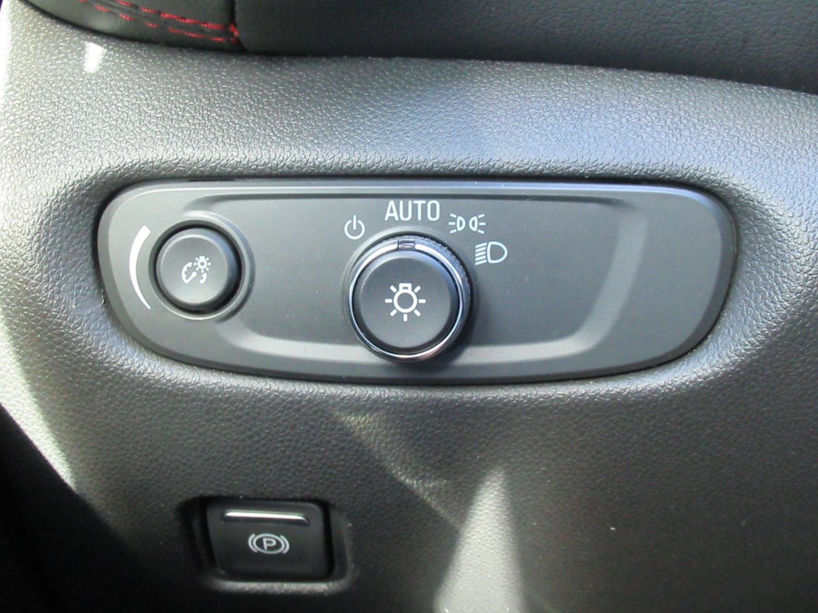 Used 2024 Chevrolet Blazer RS w/ Enhanced Convenience Package FWD image 23