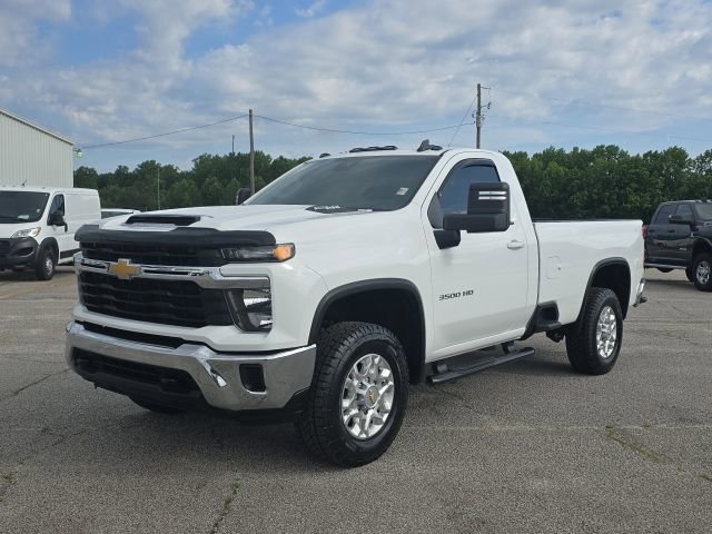 Used 2024 Chevrolet Silverado 3500 LT image 1