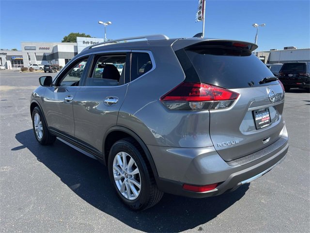 Used 2018 Nissan Rogue SV image 5