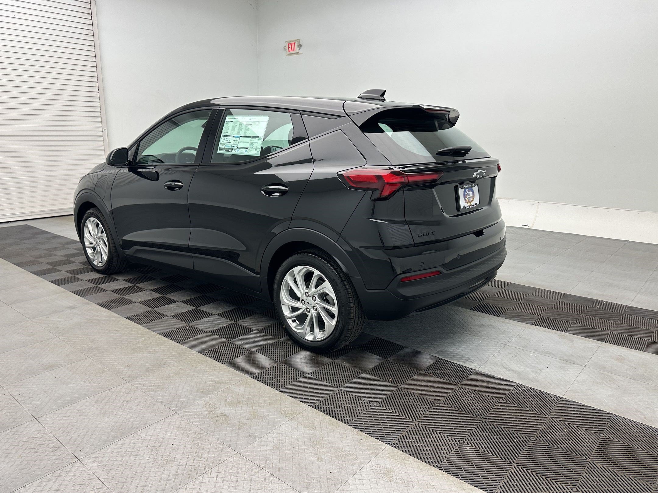 New 2027 Chevrolet Bolt LT w/ Comfort Package FWD image 3